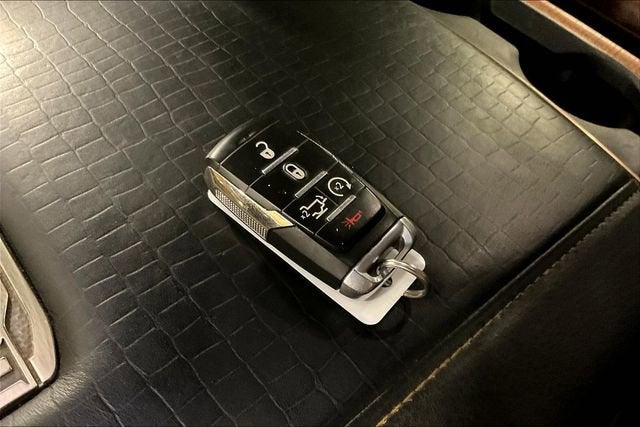 2020 RAM 1500 Laramie Longhorn Crew Cab 4x4 5'7" Box