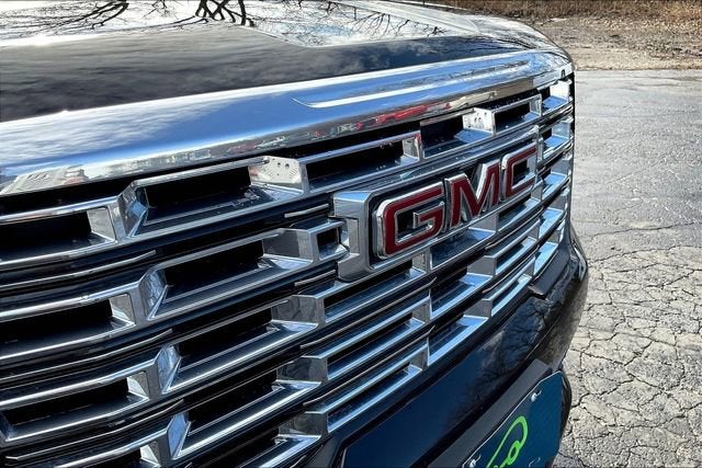 2024 GMC Acadia Denali