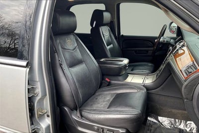 2013 Cadillac Escalade Platinum Edition