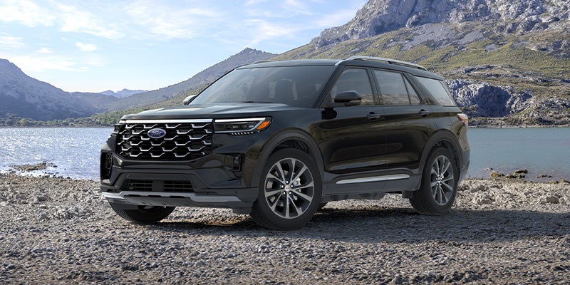 right front angle of the 2025 Ford Explorer